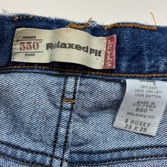 Levi cut off shorts - Picture 2 of 3